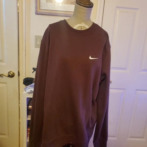 Nike Sweatshirt - Picture 5 of 11